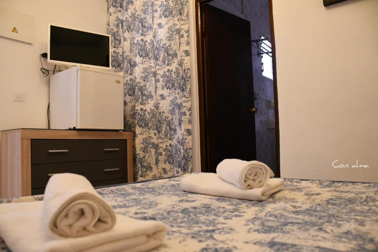 Double or Twin Room,1111805706:JPEG